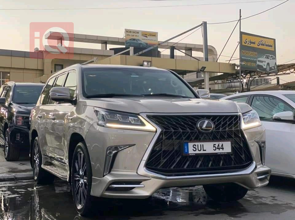 Lexus LX